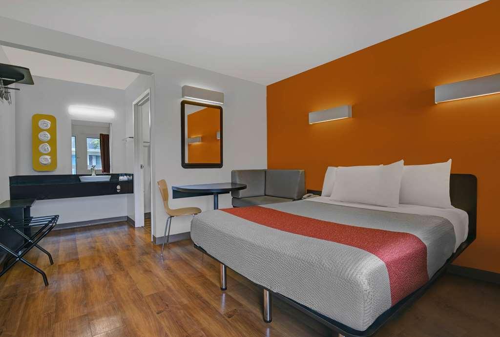 Motel 6-Marina, Ca - Monterey Ruang foto