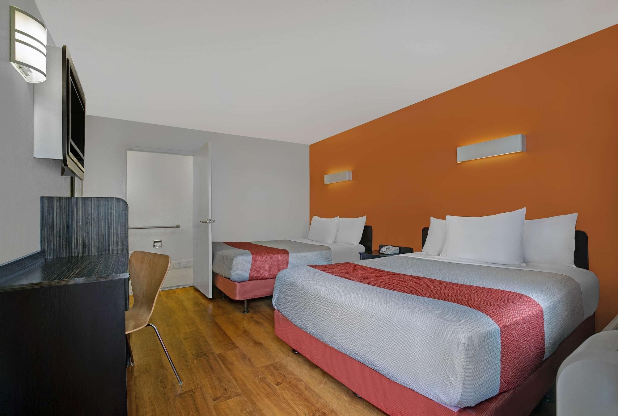Motel 6-Marina, Ca - Monterey Bagian luar foto