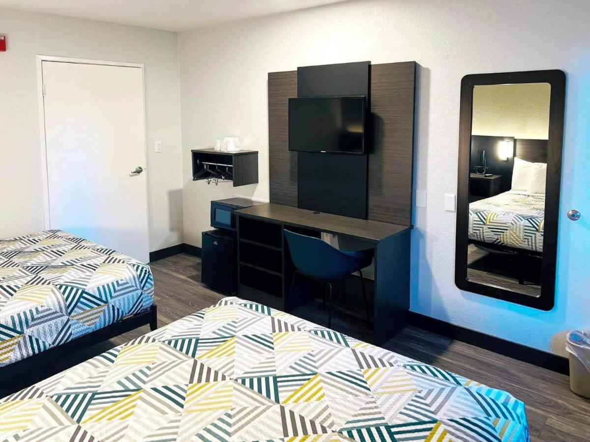 Motel 6-Marina, Ca - Monterey Bagian luar foto