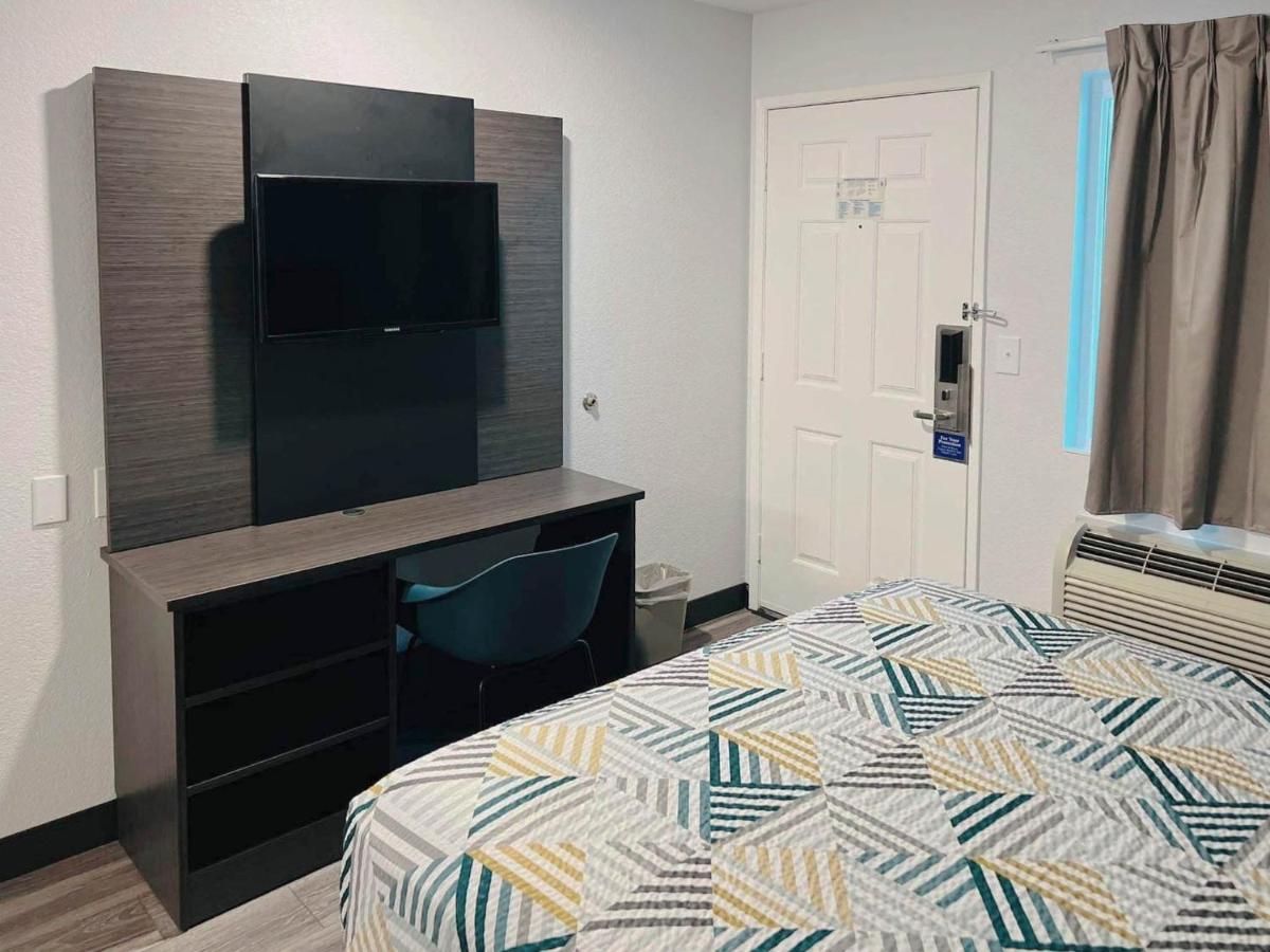Motel 6-Marina, Ca - Monterey Bagian luar foto