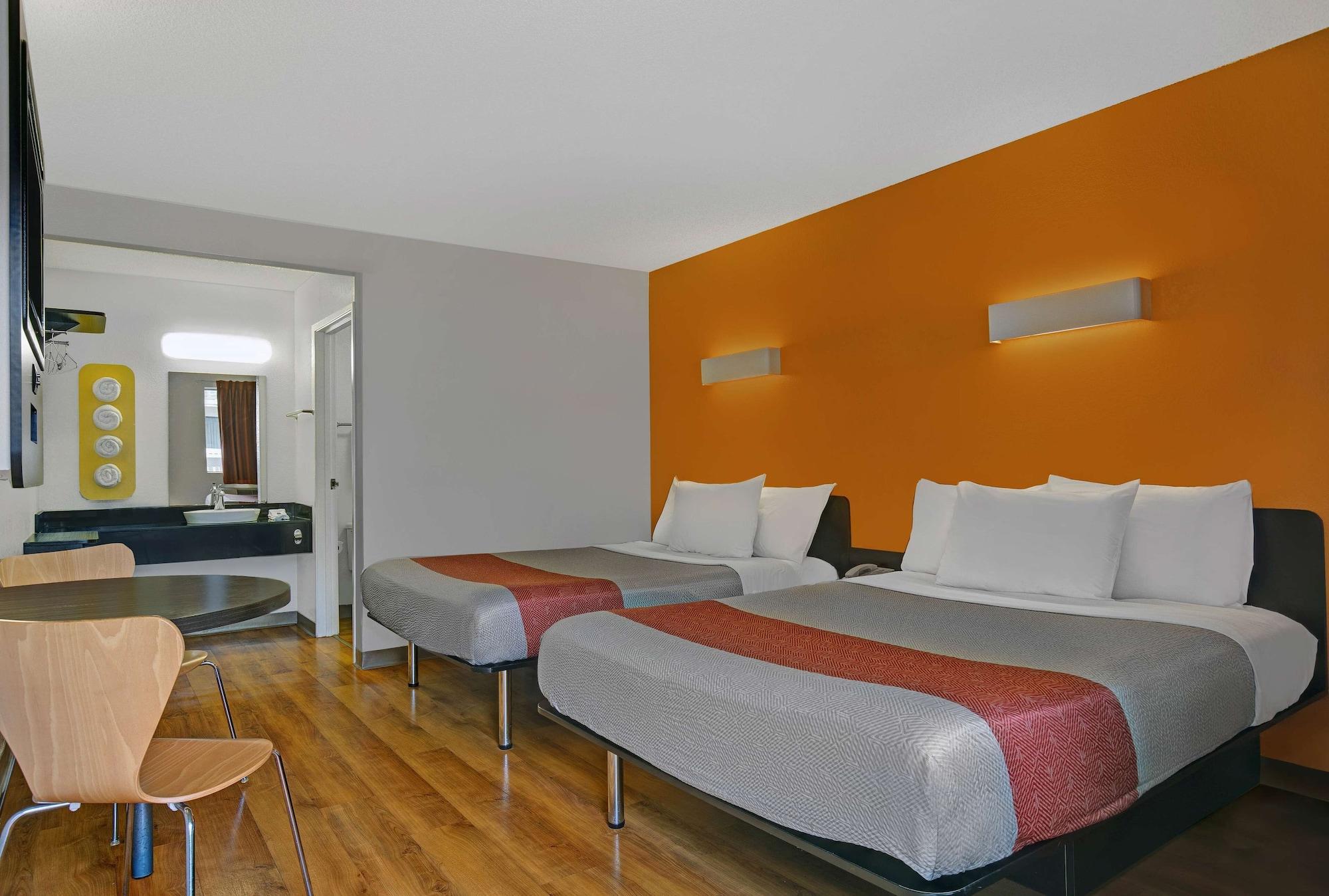 Motel 6-Marina, Ca - Monterey Bagian luar foto