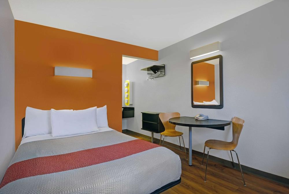 Motel 6-Marina, Ca - Monterey Bagian luar foto