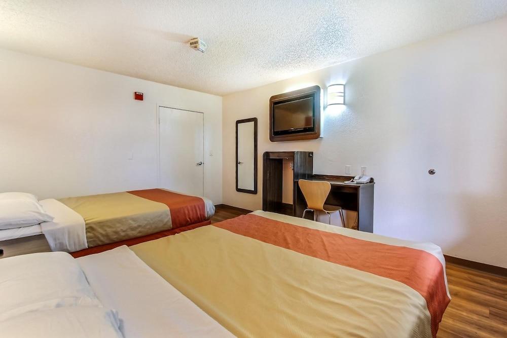 Motel 6-Marina, Ca - Monterey Bagian luar foto
