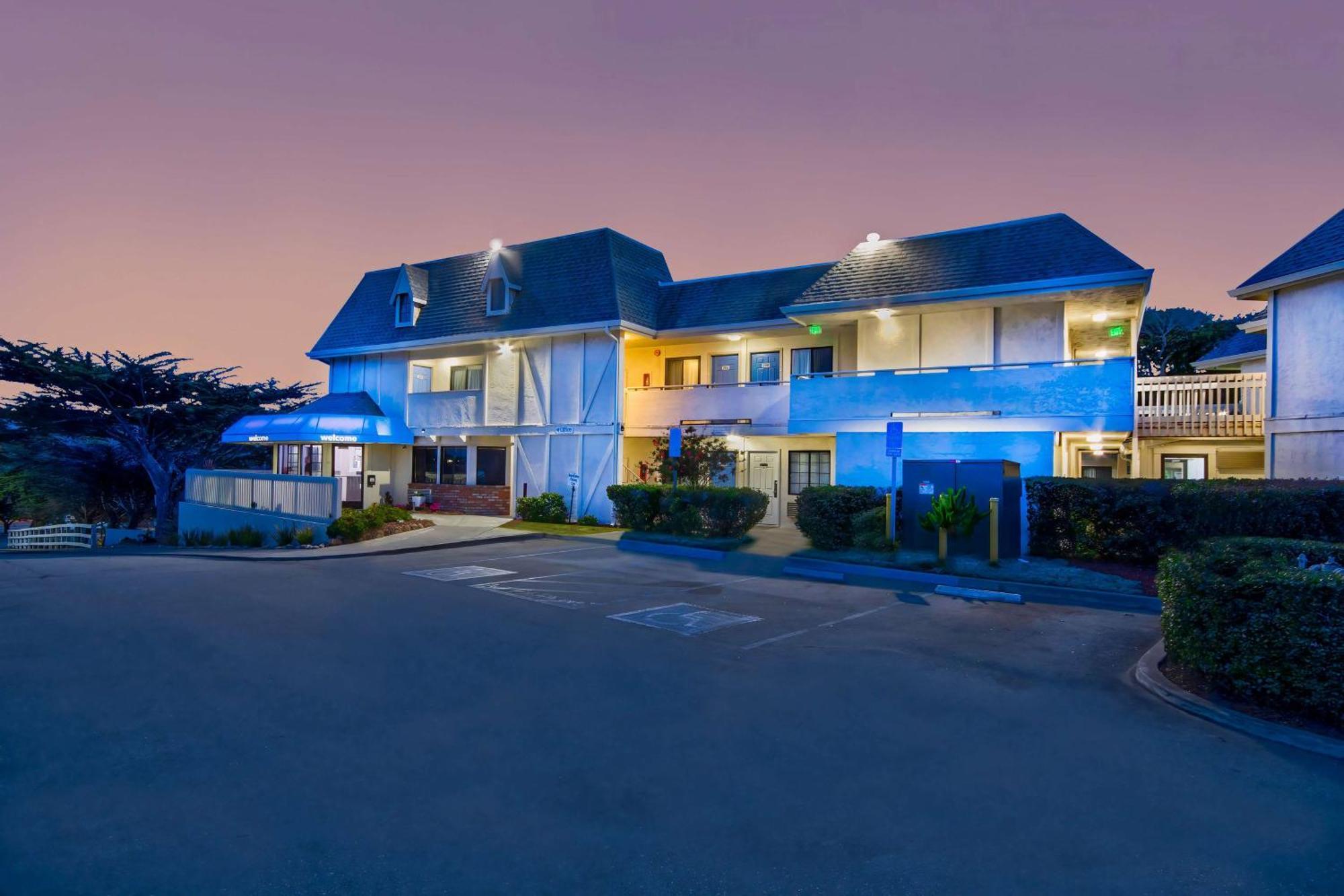 Motel 6-Marina, Ca - Monterey Bagian luar foto