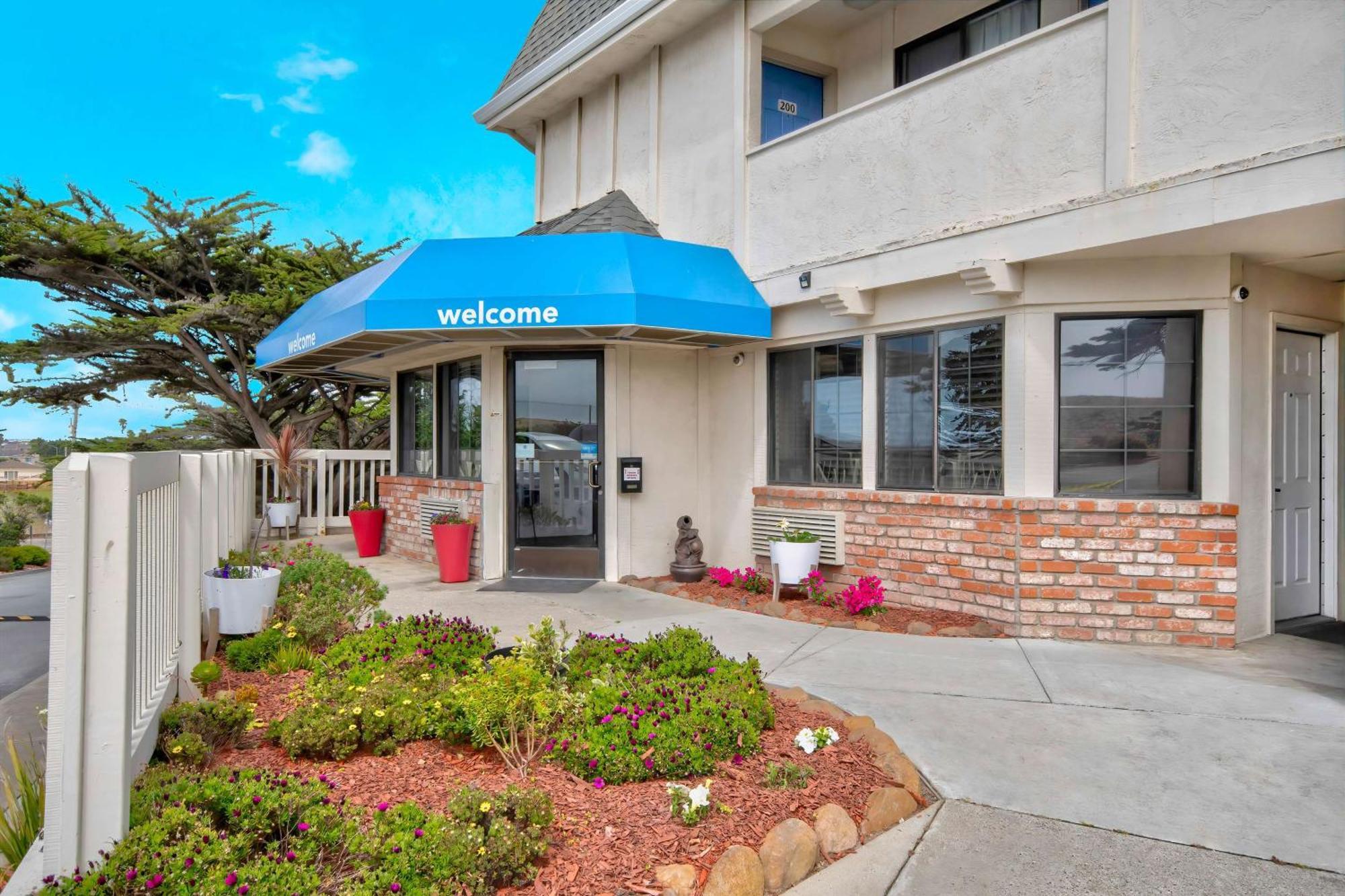 Motel 6-Marina, Ca - Monterey Bagian luar foto